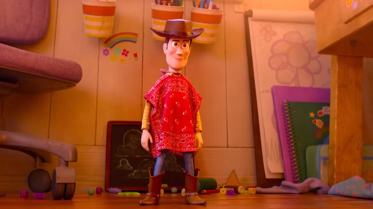 A estrela de "Toy Story 5", Tom Hanks, diz que Woody está envelhecendo. Os fãs vão sentir isso.