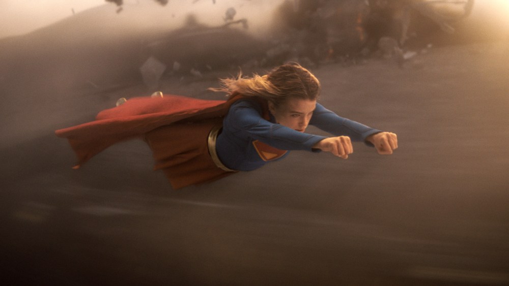 A primeira reação da Supergirl ao hiato de James Gunn no Universo DC foi dividida