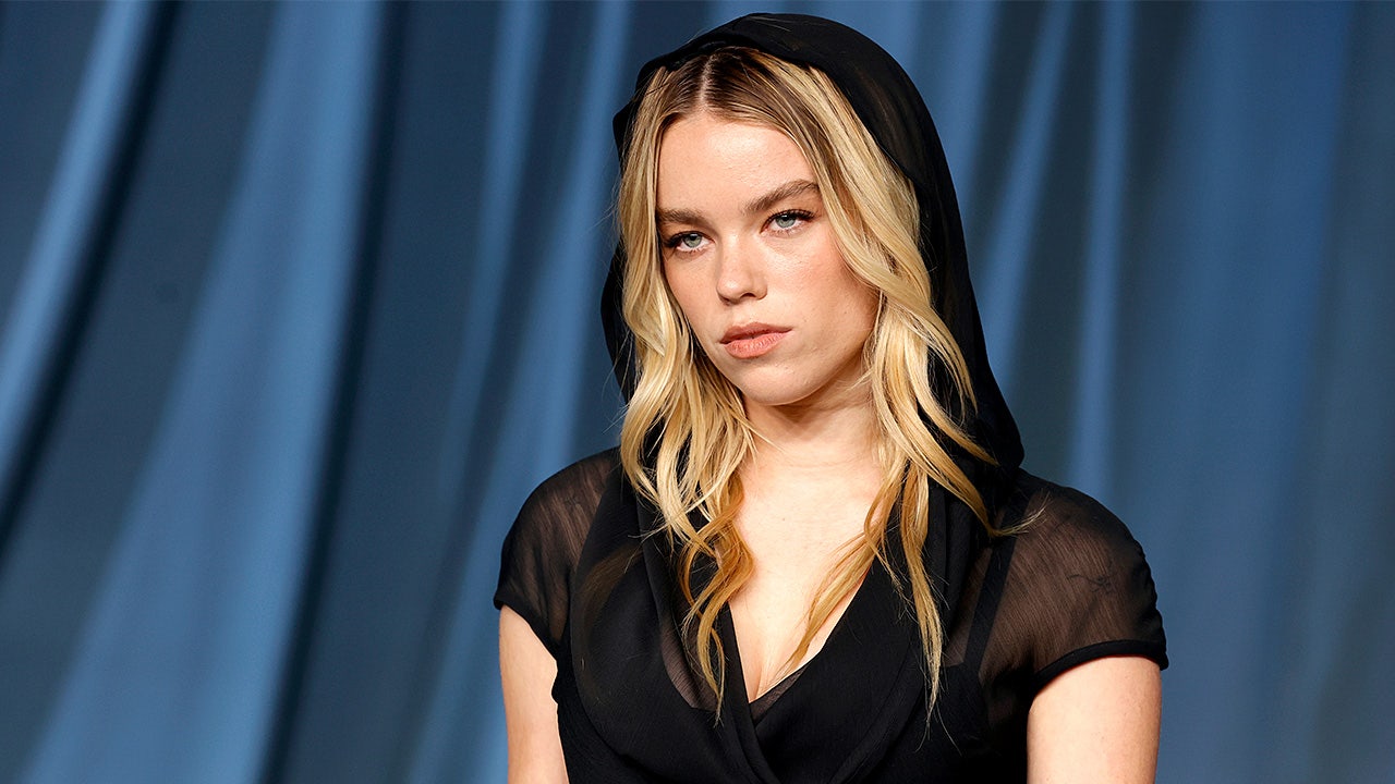 Após comentários questionáveis ​​da estrela Millie Alcock, novo rastreamento mostra que 'Supergirl' está a caminho de perder US$ 200 milhões.