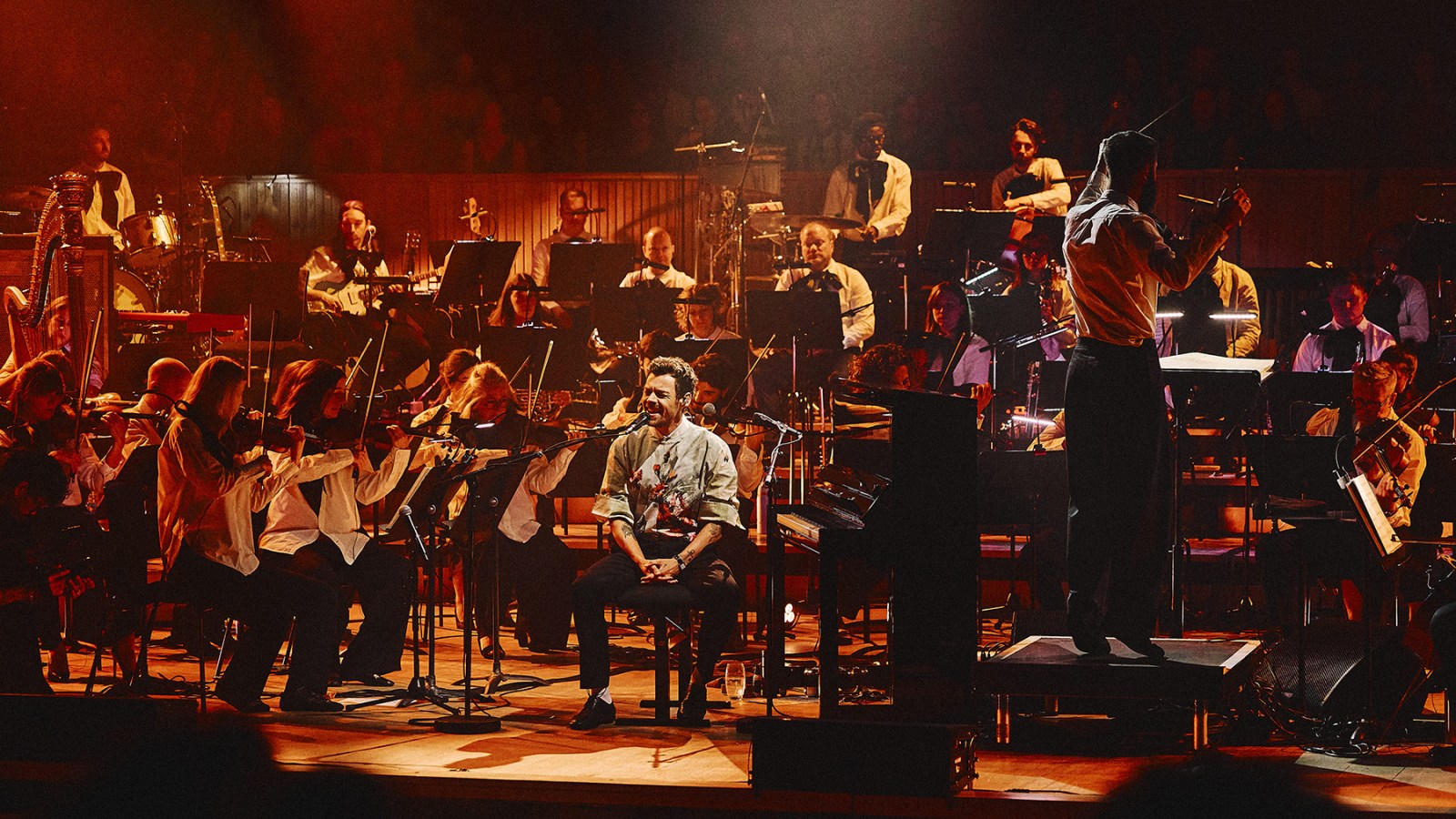 Assista Harry Styles cover de “Bridge Over Troubled Waters” no Meltdown Festival
