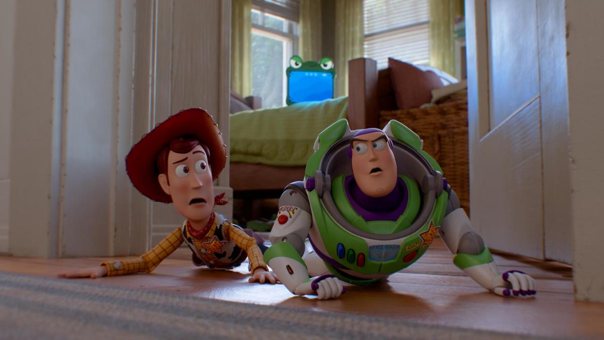 Crítica do filme "Toy Story 5": o encantador retorno de Woody e Buzz à alegria enfrenta a angústia da era da tela