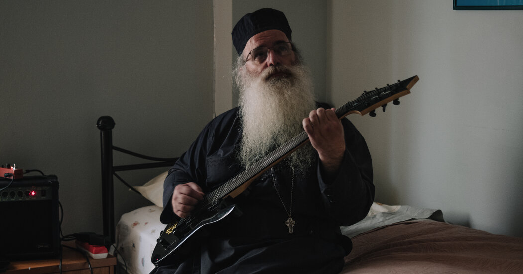 Estreia em drone do Padre Dionysios Tabakis
