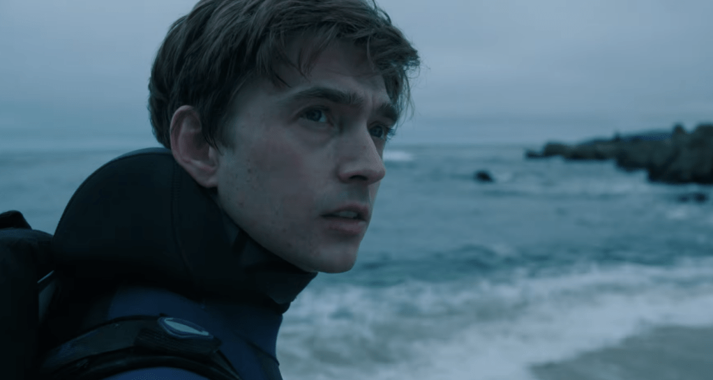Filme Whalefall com legendas: Austin Abrams fica preso no estômago de uma baleia