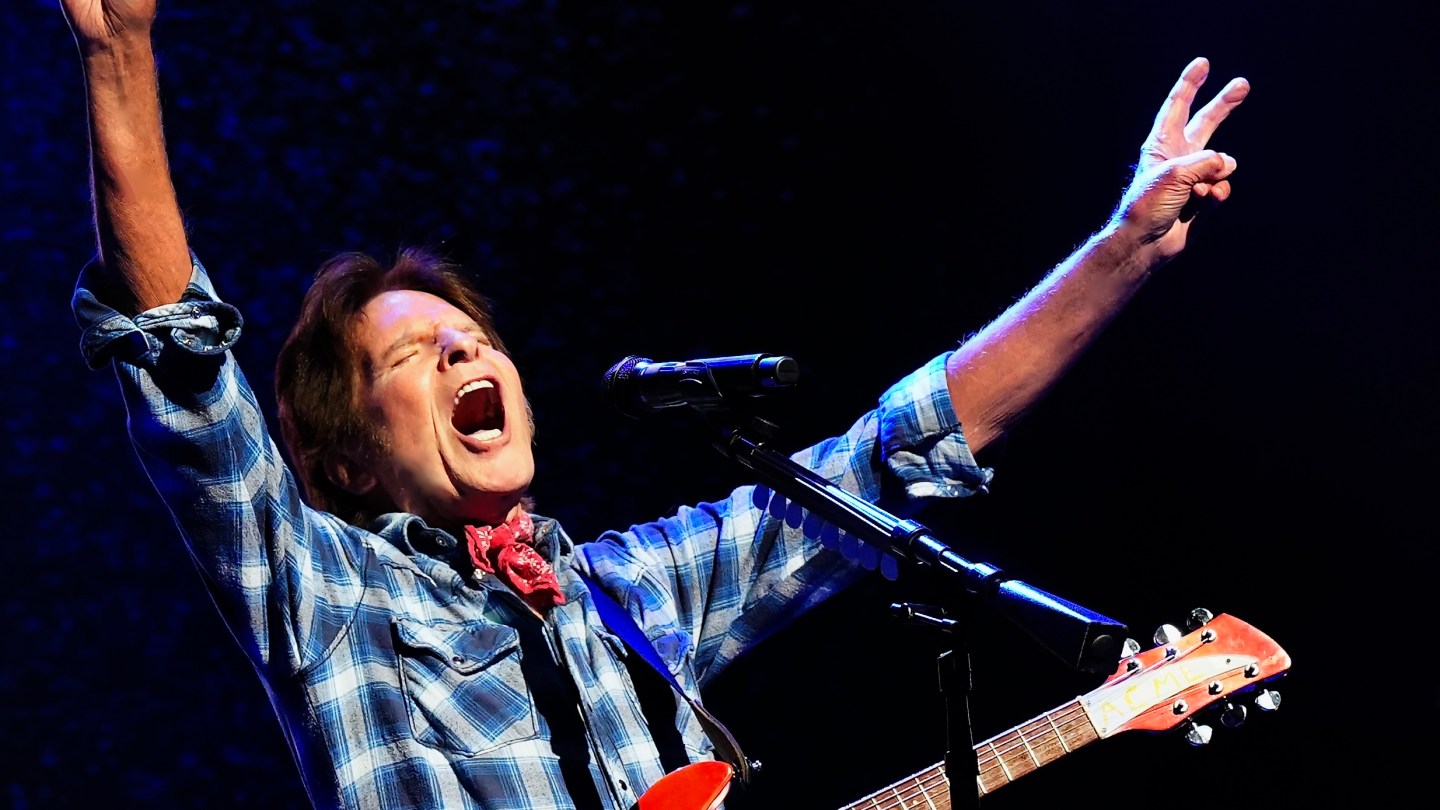 John Fogerty diz que estaria disposto a vender seu catálogo
