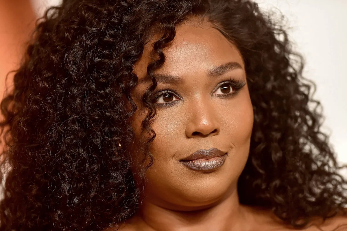 Lizzo critica TikTok por 'ódio' em novo álbum