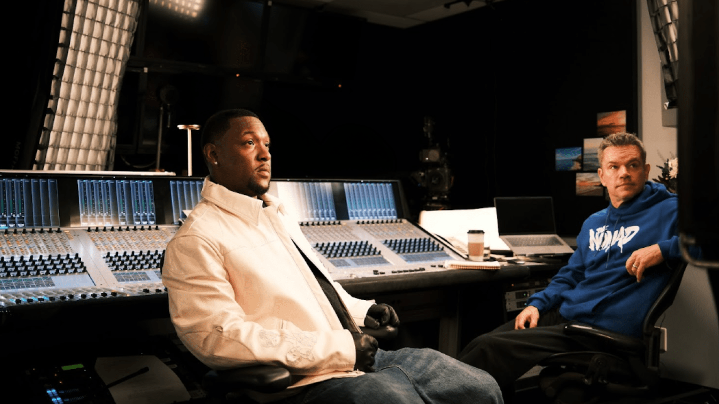 Matt Damon fala sobre fazer rap como The Nomad em “Get Blue” e “The Odyssey”.
