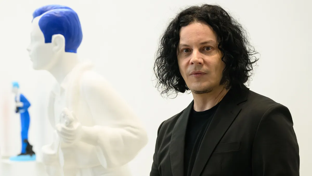 O álbum de Jack White, "Frozen Charlotte", está previsto para ser lançado em julho, e ele está vagamente provocando isso