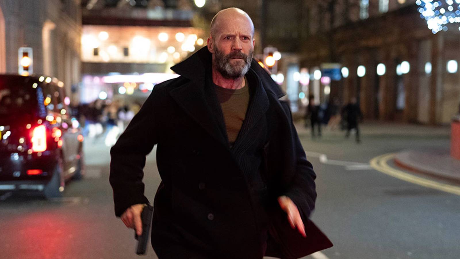 O novo thriller de 100 minutos de Jason Statham se tornou um sucesso global de streaming