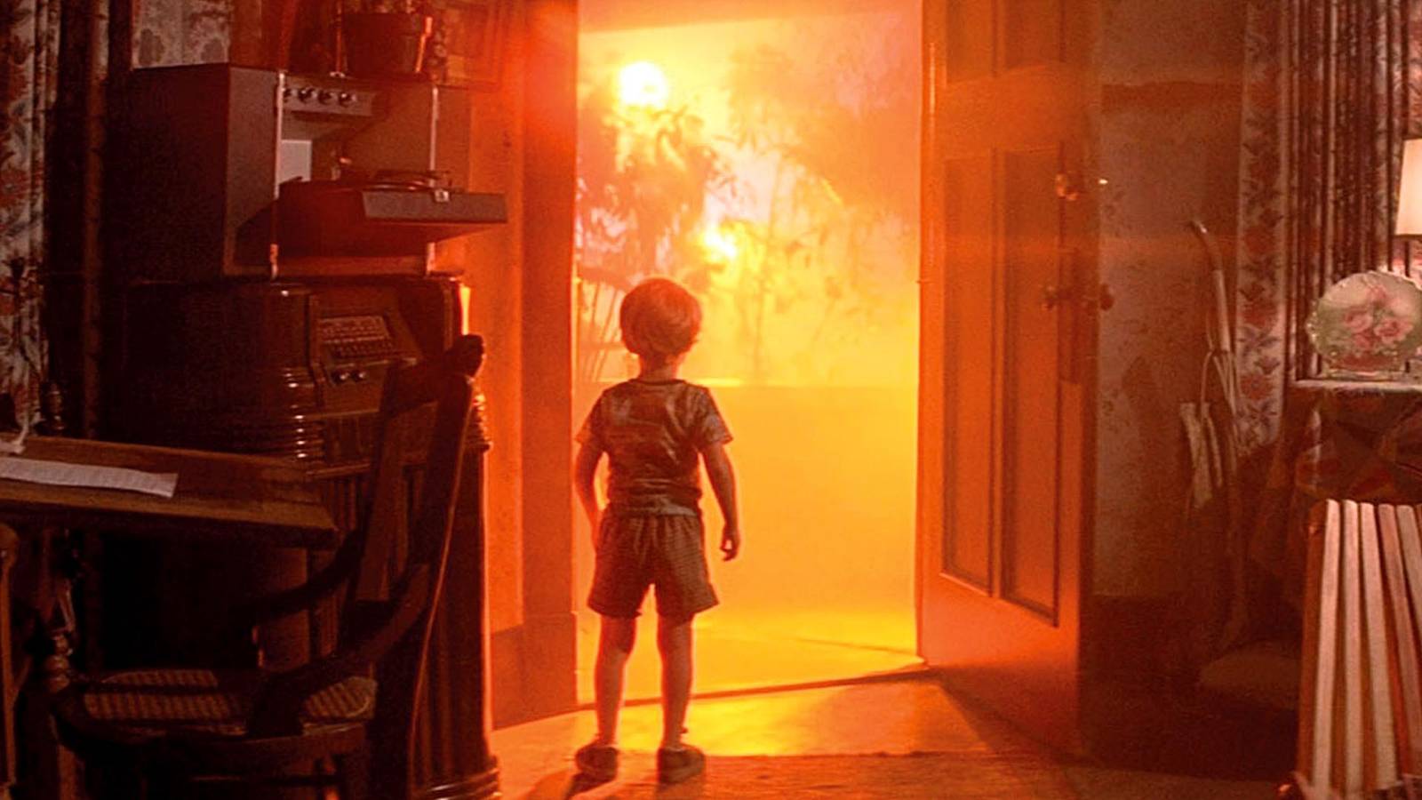 O thriller sobrenatural de A24 ultrapassa oficialmente a obra-prima de ficção científica de Spielberg nas bilheterias