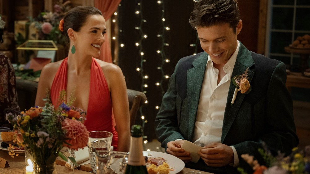 Revisão das mensagens de correio de voz de Isabel: Zoe Deutch e Nick Robinson Spark