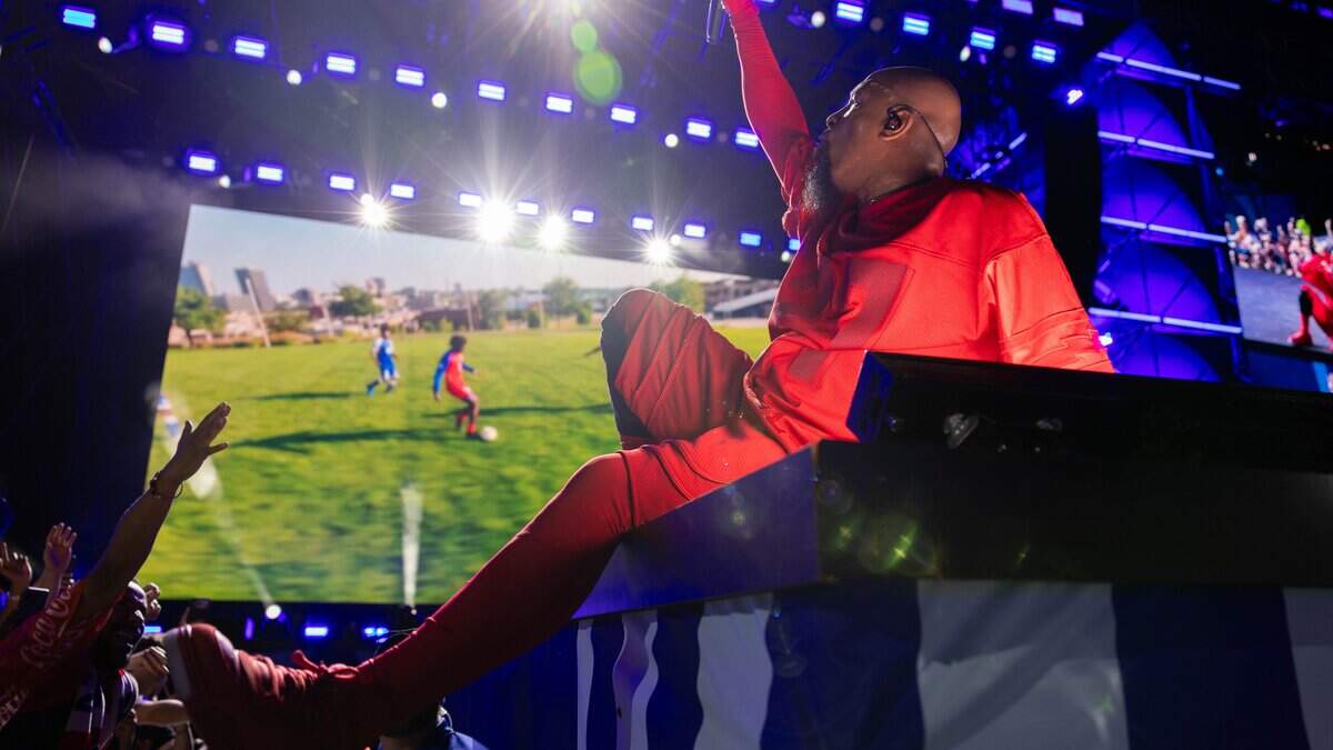 Tech N9ne dá início ao FIFA Fan Fest em Kansas City