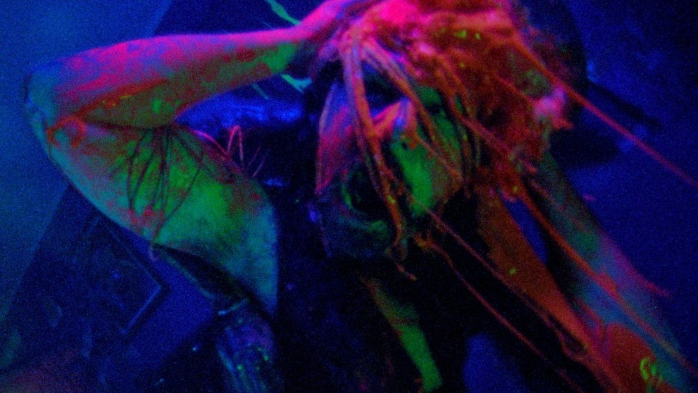Um trailer argentino do filme de terror espacial "Jimmy and Stiggs" está pronto para voar