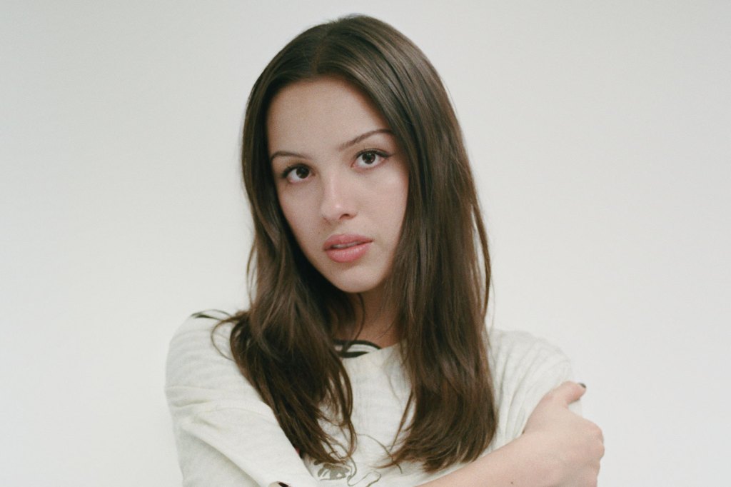 "You Look So Sad", de Olivia Rodrigo, chega ao primeiro lugar na Billboard 200